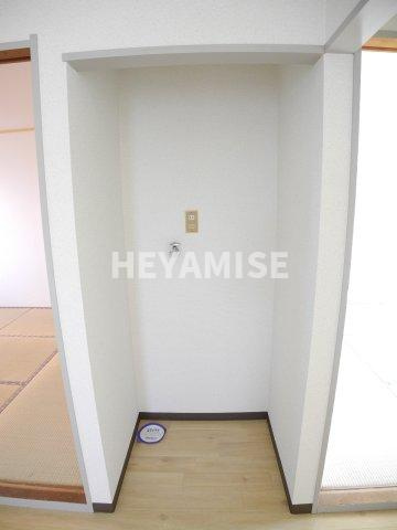 上小島ハイツのその他|※類似間取りのお部屋の参考画像です※洗濯機置き場