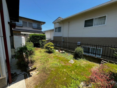 【庭】 | 赤坂台４丁　中古戸建 | お庭ありますよ！ガーデニングやバーベキュー、子どもたちの遊び場など、いろいろな楽しみ方ができますね♪