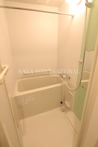 ルナルミエール越谷の浴室