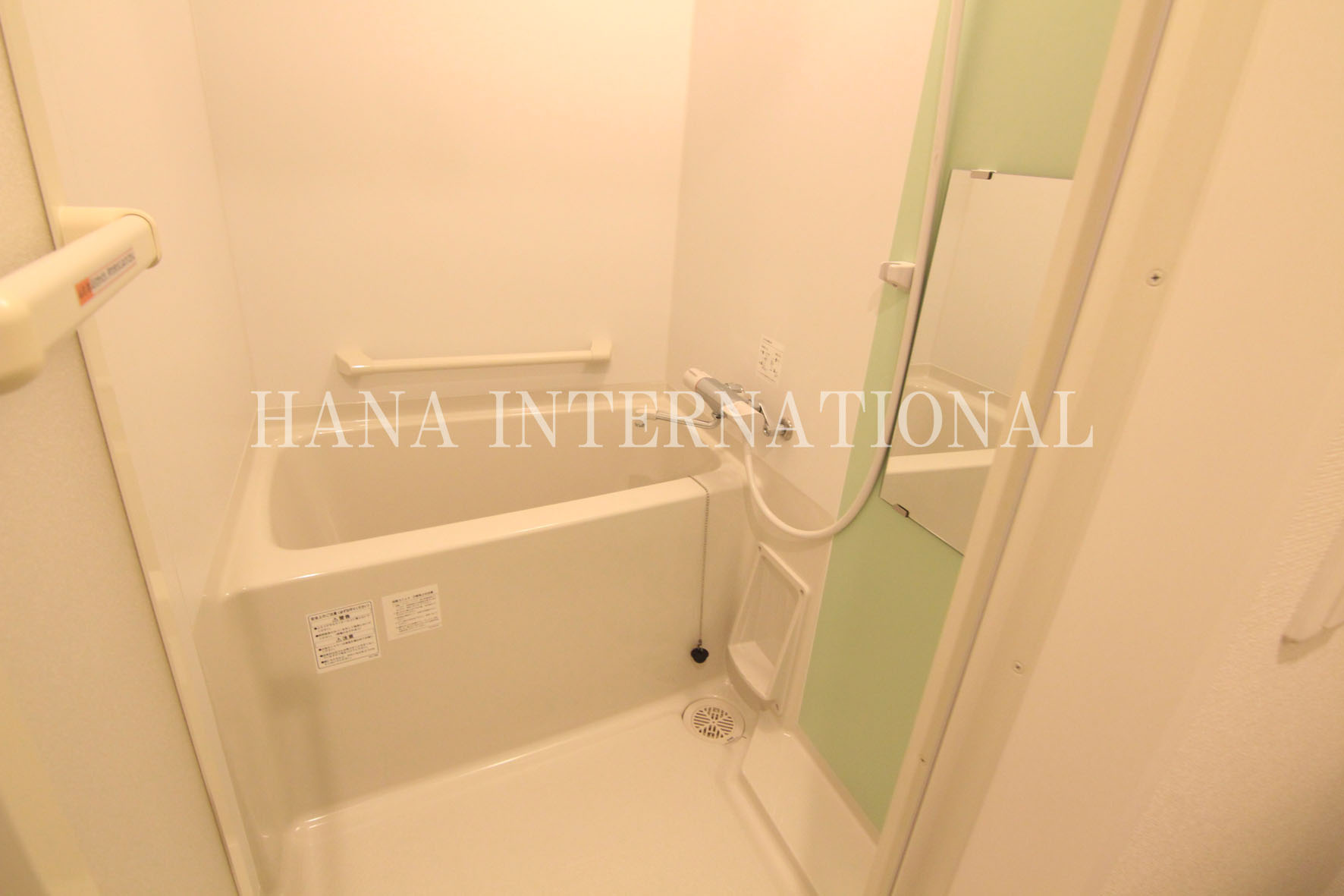 ルナルミエール越谷の浴室