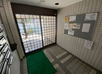 【エントランス】