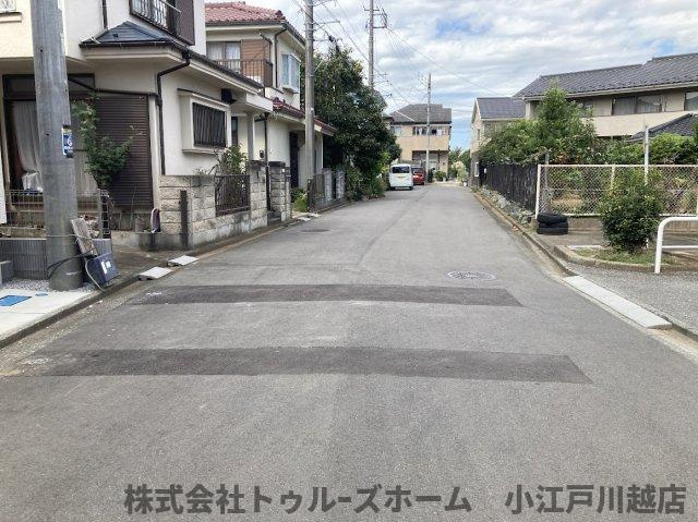 【前面道路含む現地写真】 | 川越市南大塚四丁目　新築戸建