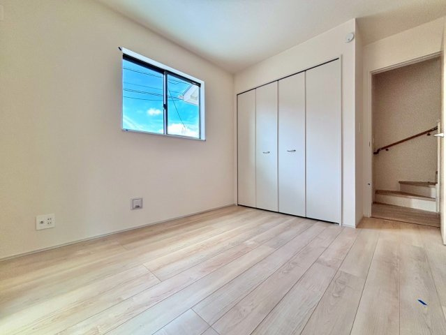 清水11番20　新築戸建　A号棟の洋室|2WAY構造の洋室は、玄関からも直接行き来可能で、スムーズな動線が確保できます(*^^*)