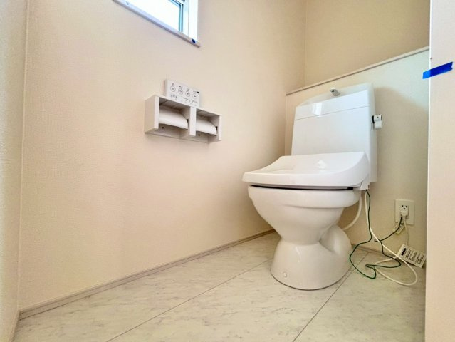 清水11番20　新築戸建　A号棟のトイレ|1.2階とも温水洗浄便座です♪