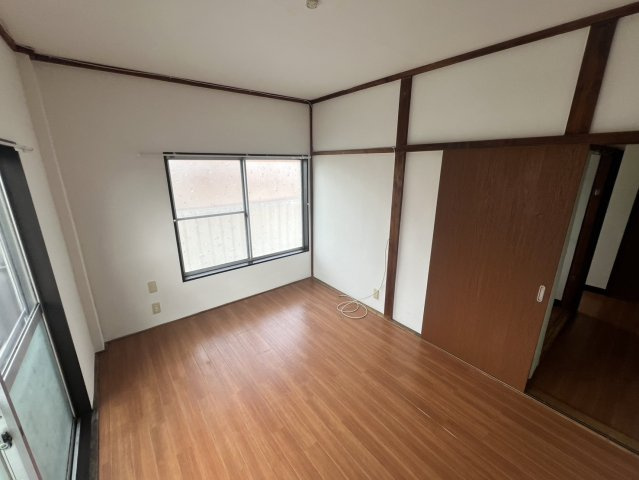 さつきが丘花島住宅の居間・リビング