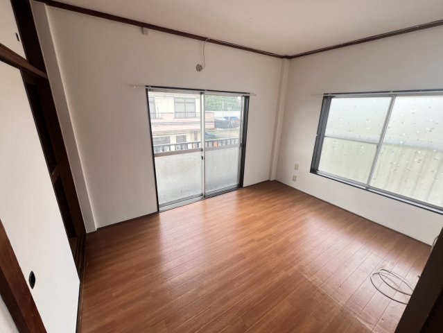 さつきが丘花島住宅の内装