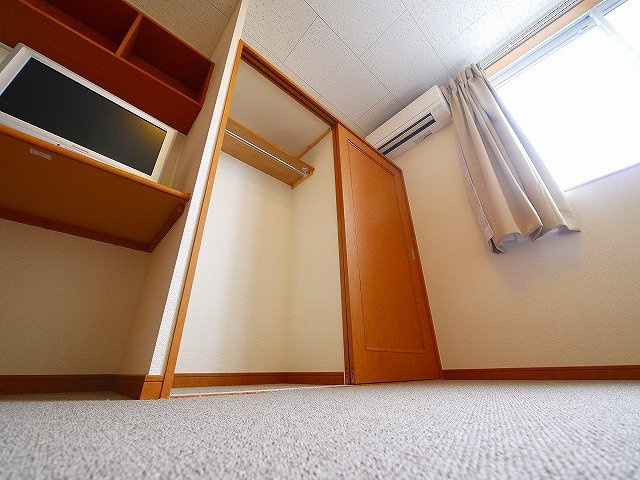 レオパレス和（西九条町）の収納|こまごまとしたものを収納できそうですね