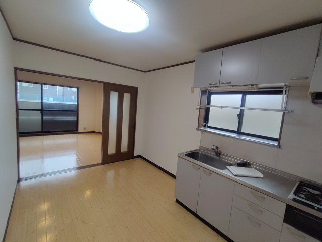 Bergおぐりの居間・リビング|同建物内別部屋の写真です。