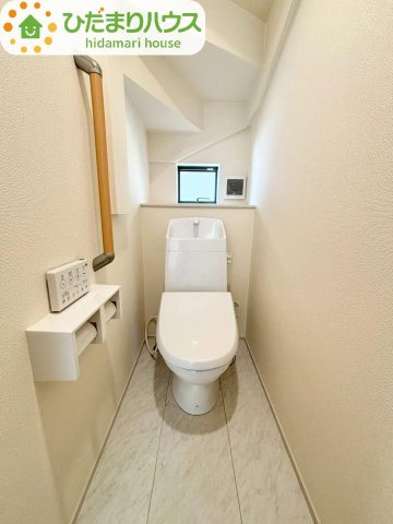 清水11番20　新築戸建　B号棟のトイレ|温水洗浄便便座です！