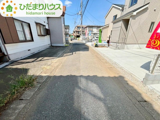 清水11番20　新築戸建　B号棟の前面道路含む現地写真|西側約3.8ｍ公道(^^)/