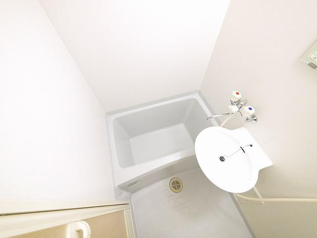 レオパレスＴａｋｕｙａⅢの浴室|日々の暮らしに欠かせないお風呂です