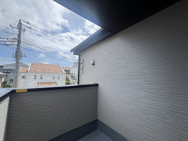 駐車場３台、いや、４台イケるんじゃ？な【栄区野七里】新築戸建のバルコニー|バルコニーがあります