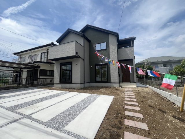 駐車場３台、いや、４台イケるんじゃ？な【栄区野七里】新築戸建の外観|外観は落ち着いています