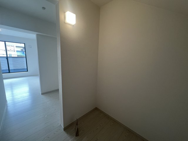 駐車場３台、いや、４台イケるんじゃ？な【栄区野七里】新築戸建の収納|大きなものも収納できそうです