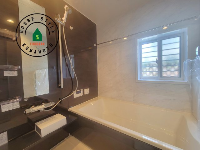 宇城市不知火町高良第2-2棟（1号棟）の浴室|1日の疲れを癒してくれる広々バスルーム。雨の日のお洗濯にも大活躍な浴室乾燥機付です！