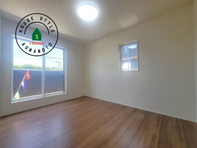 宇城市不知火町高良第2-2棟（1号棟）の寝室|主寝室には収納力に優れたクローゼットがありますので、お部屋もすっきり片付きます。