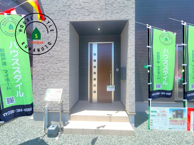 宇城市不知火町高良第2-2棟（1号棟）の玄関|おでかけの時も帰った時も、「我が家」を最初に感じでもらえる素敵な空間に。