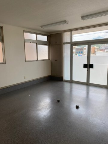 セザールフジイ事務所の居間・リビング