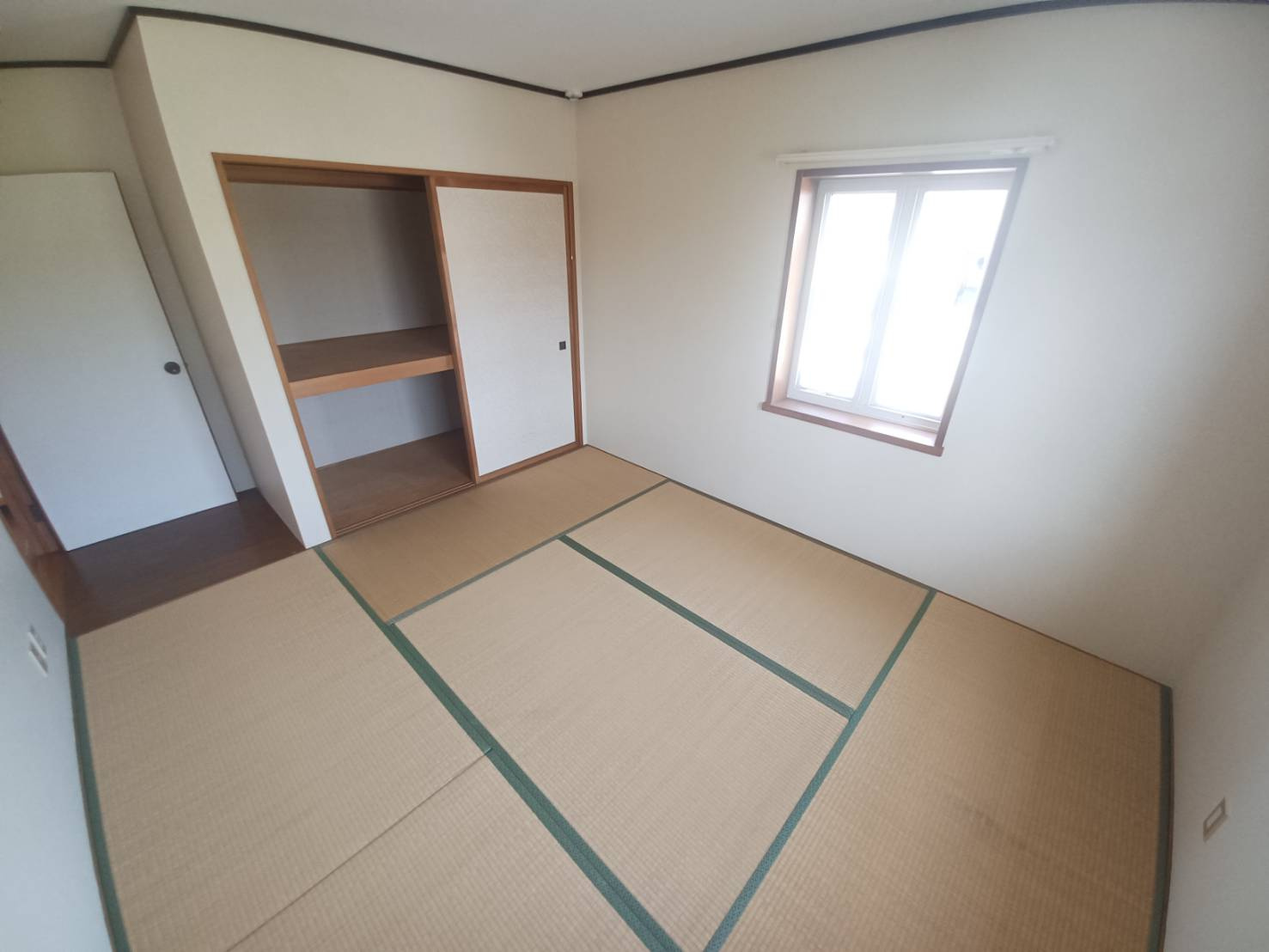 シャーメゾン東田の和室