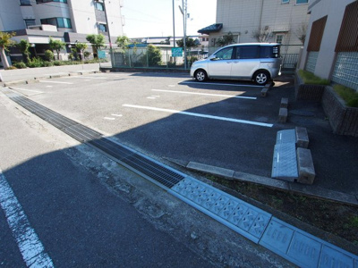 【駐車場】 | メゾングリフィン