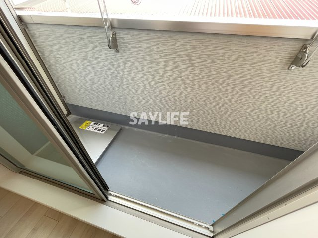 フジパレス俊徳道V番館のバルコニー