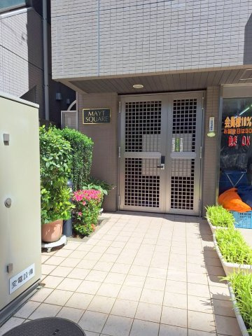 ＭＡＹＴ　ＳＱＵＡＲＥのエントランス