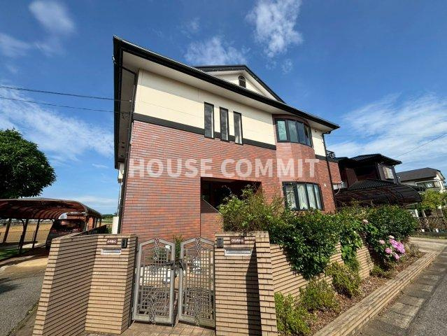 八街に　二世帯住宅の外観