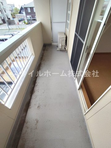 OMメゾンZoushiのバルコニー|同建物内別部屋の写真です。