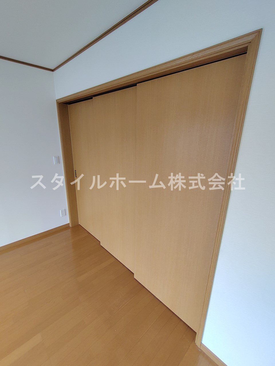OMメゾンZoushiの内装|同建物内別部屋の写真です。