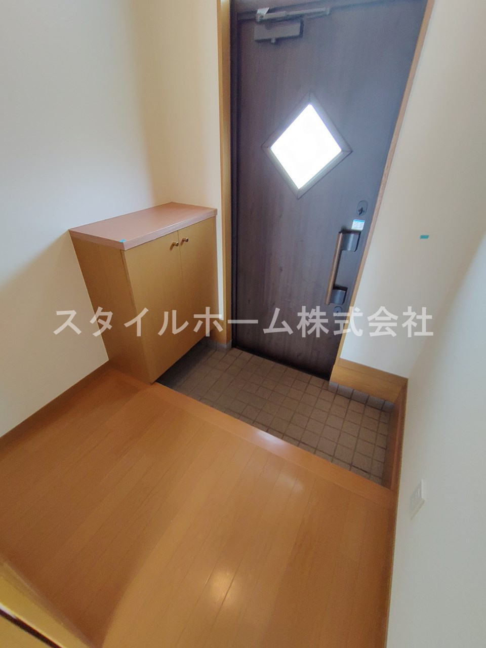 OMメゾンZoushiの玄関|同建物内別部屋の写真です。