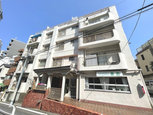 マンション高田馬場の外観