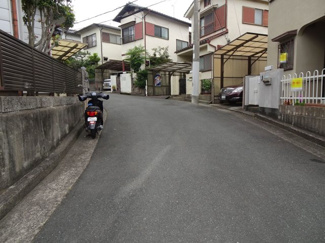 【前面道路含む現地写真】 | 川西市笹部２丁目　中古一戸建て