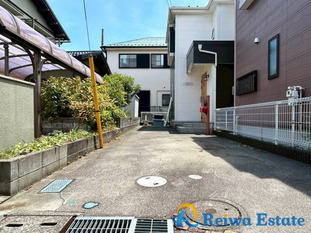 中古戸建　茅ヶ崎市室田3丁目の駐車場