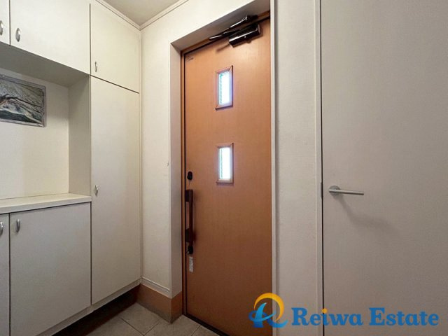 中古戸建　茅ヶ崎市室田3丁目の玄関