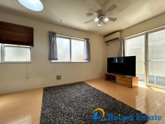 中古戸建　茅ヶ崎市室田3丁目の居間・リビング