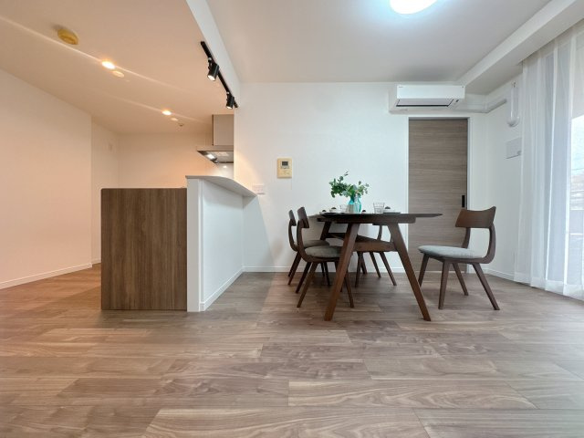 【居間・リビング】 | グランディア高宮ヒルズ☆仲介手数料無料☆