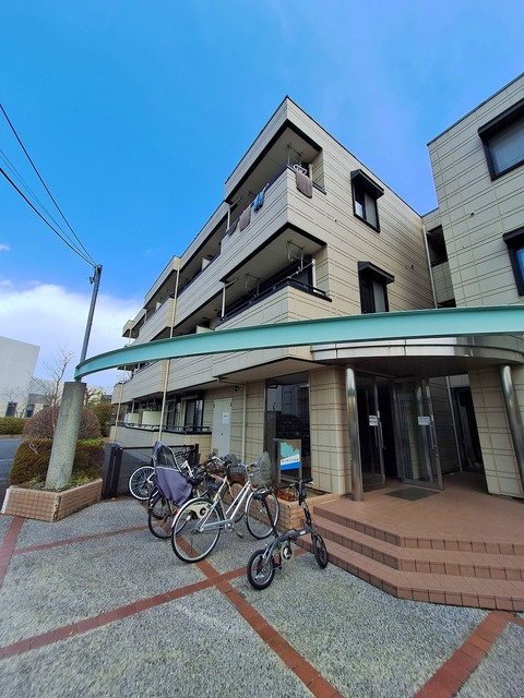 ローンヒルズヤハラのエントランス|★お洒落なエントランス★