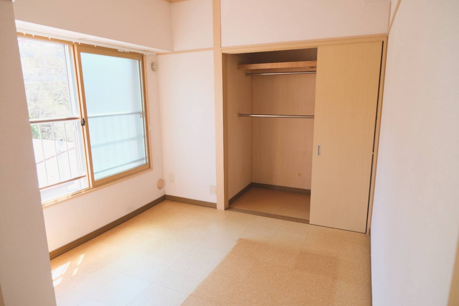 くしろ南大通りマンションの洋室