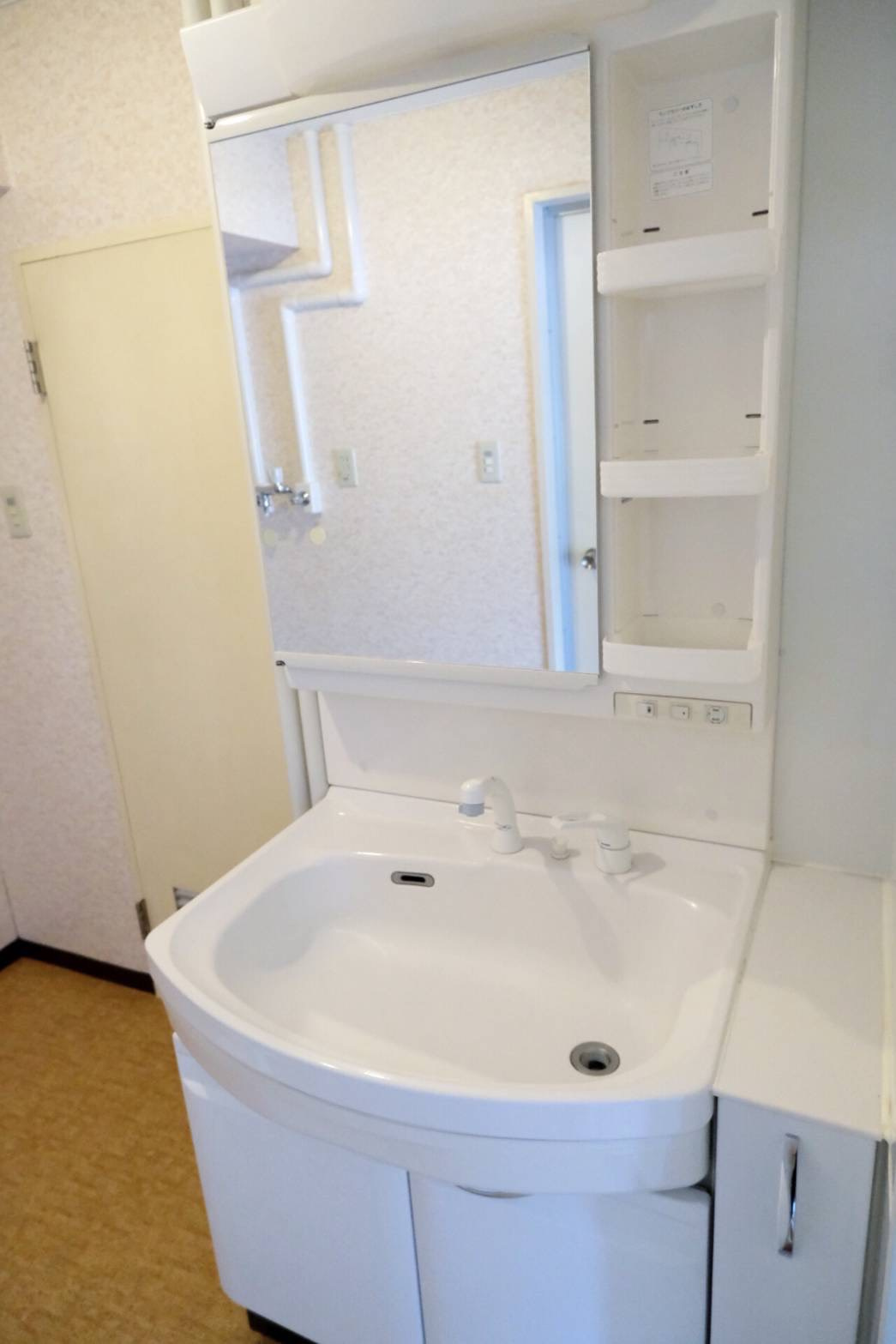 くしろ南大通りマンションの独立洗面台