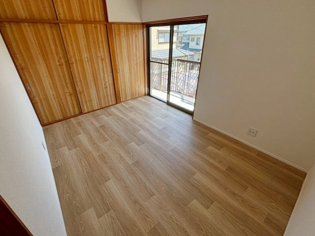 中古住宅 　中の洋室