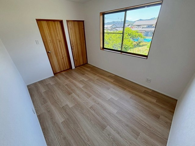 中古住宅 　中の洋室