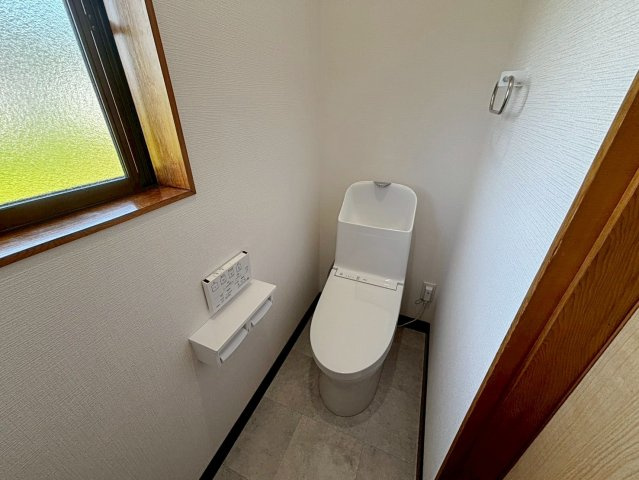 中古住宅 　中のトイレ