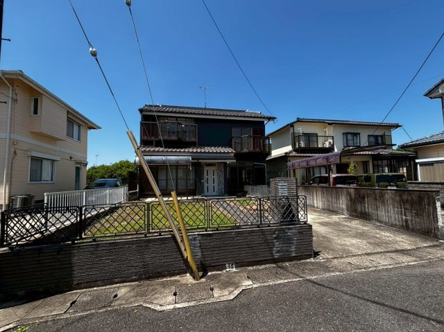中古住宅 　中の前面道路含む現地写真
