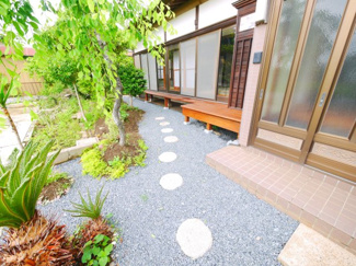 【庭】 | 山武市富田ト　和風中古戸建 | 敷地約350坪+道路反対側1区画 和風５DK 一部リフォーム済み JR総武本線成東駅徒歩約17分