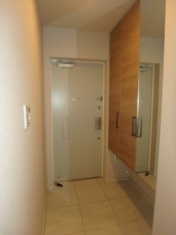 ポレスター倉敷駅西の玄関