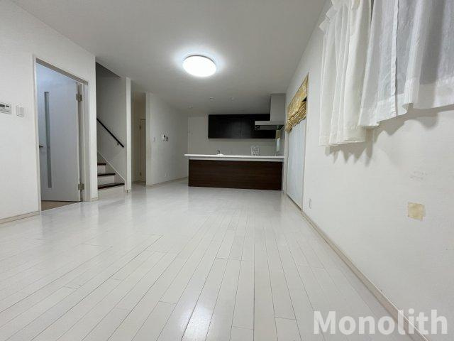 和泉市和田町戸建の居間・リビング