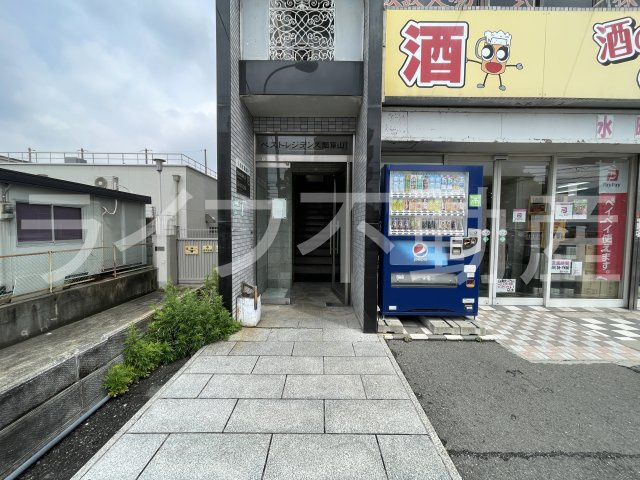 ベストレジデンス瓢箪山Iのエントランス