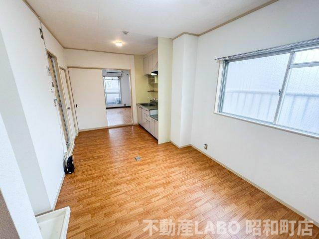 ハイツ富士の洋室