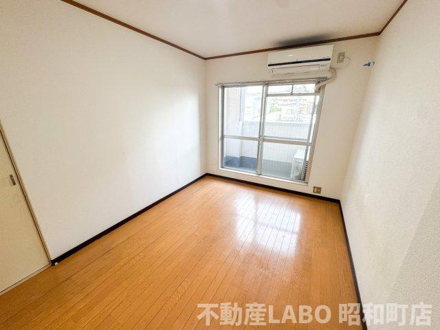 ハイツ富士の寝室