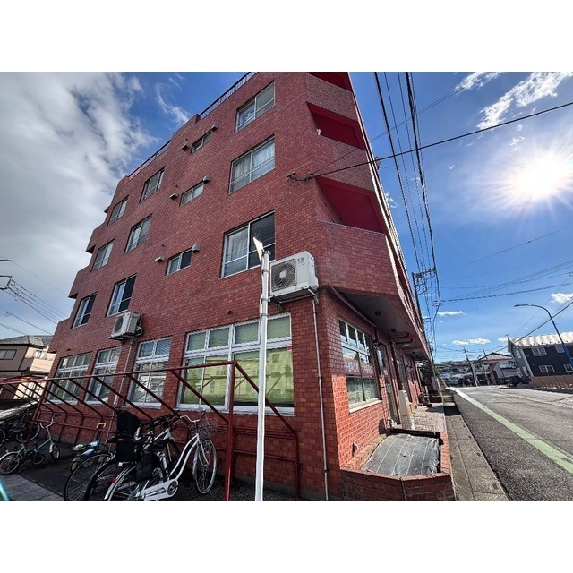 ロワール坂戸の外観